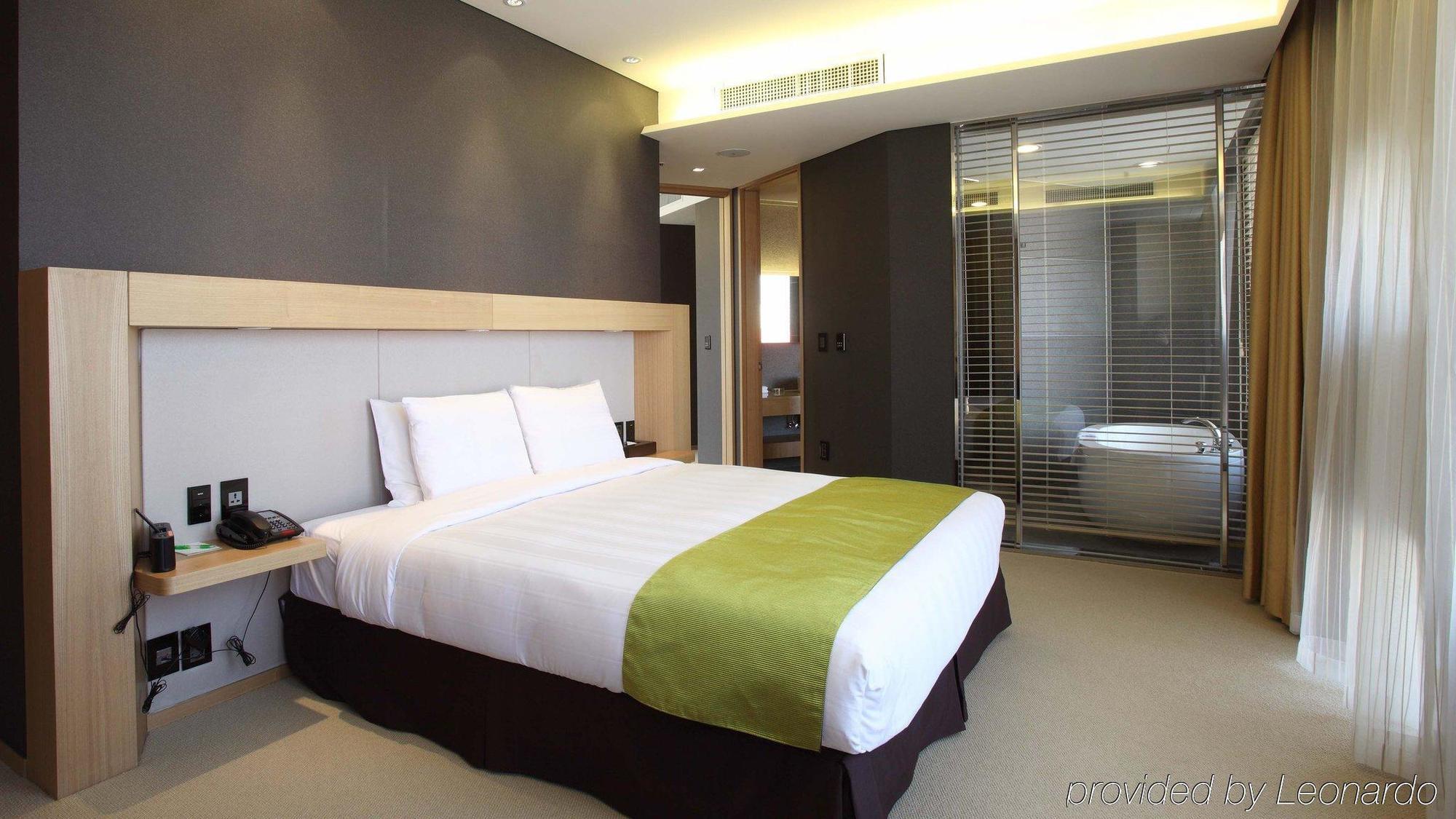 Ramada Plaza By Wyndham Gwangju Hotel Gwangju Metropolitan City Exterior foto